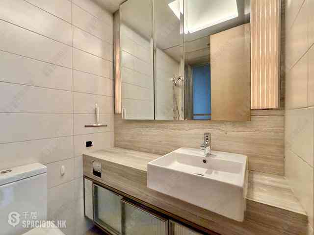 Sai Ying Pun - Island Crest 17