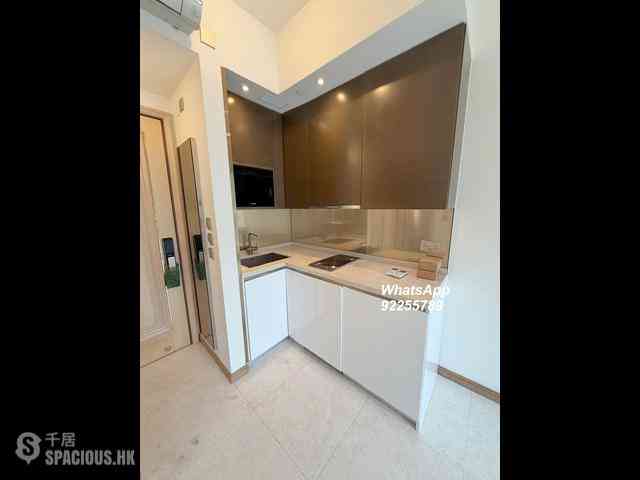 Sai Ying Pun - 63, Pokfulam 04