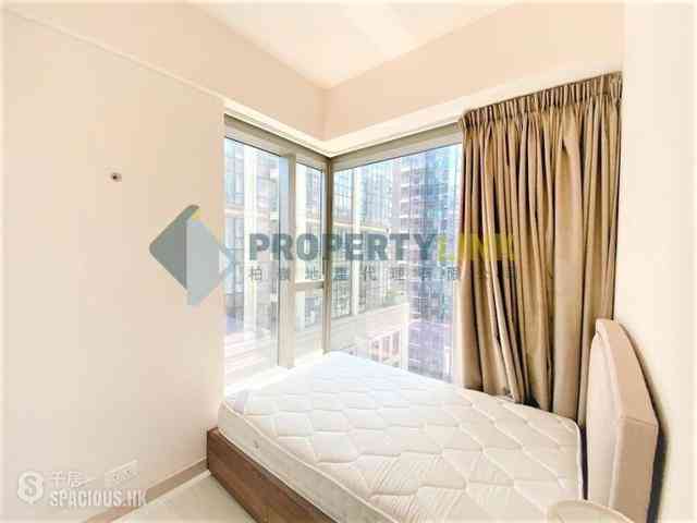 Sai Ying Pun - King's Hill 03