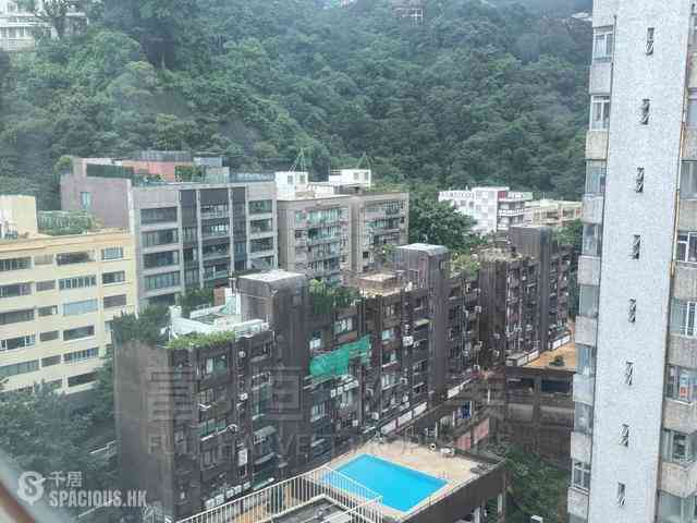 Happy Valley - Le Cachet 01