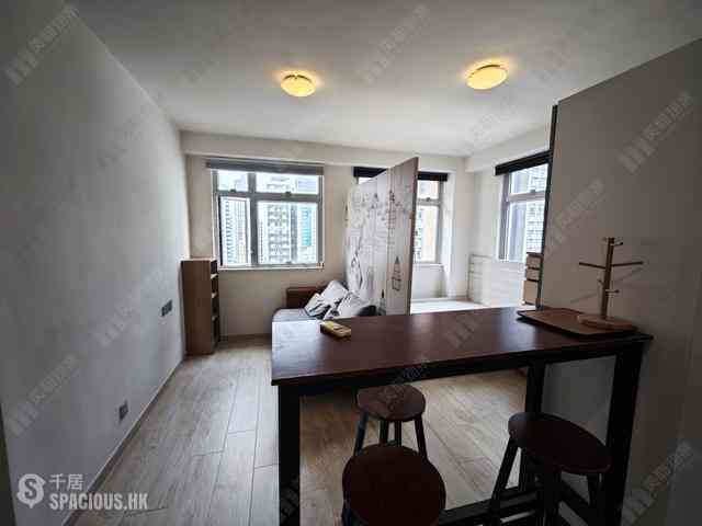 Sai Ying Pun - Fook Moon Building 02