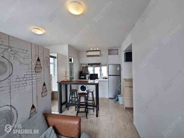 Sai Ying Pun - Fook Moon Building 04