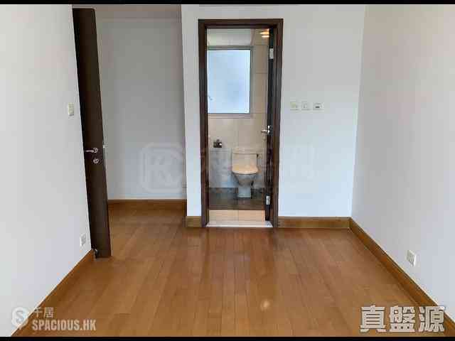 West Kowloon - The Harbourside Block 1 04