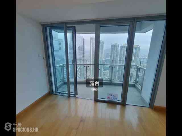West Kowloon - The Harbourside Block 1 02