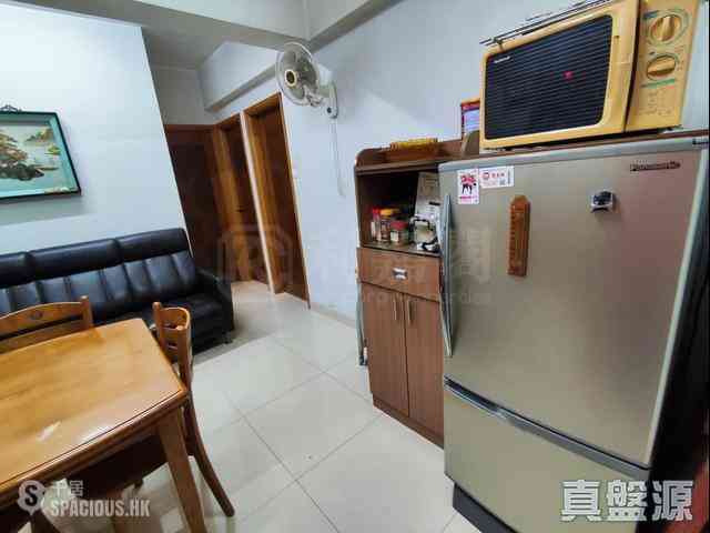 Sai Ying Pun - True Light Building 02