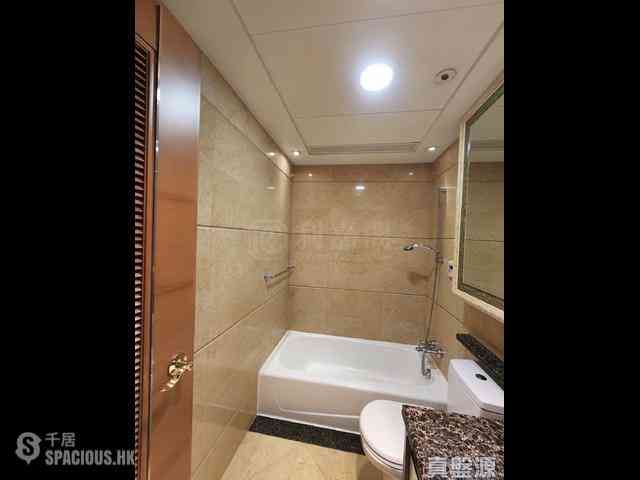 West Kowloon - The Arch Sun Tower (Block 1A) 12