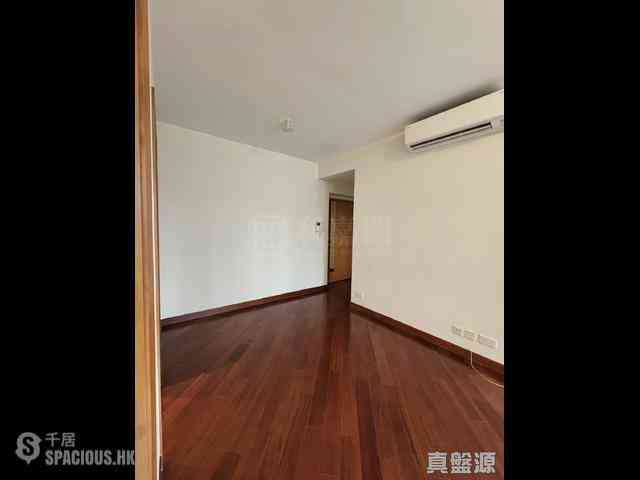 West Kowloon - The Arch Sun Tower (Block 1A) 05
