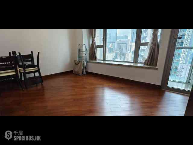 Wan Chai - The Avenue 05