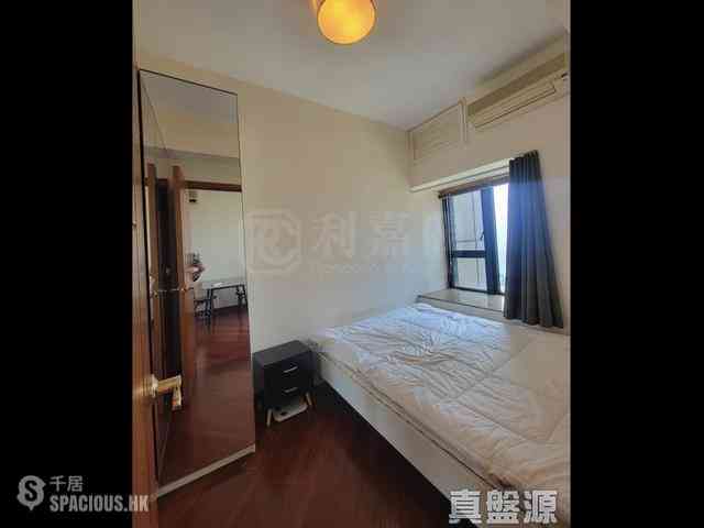 West Kowloon - The Arch Moon Tower (Block 2A) 10
