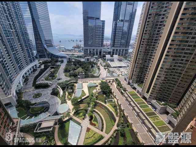 West Kowloon - The Arch Moon Tower (Block 2A) 12