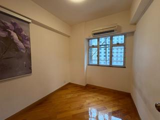 Wan Chai - Tonnochy Towers Block B 08