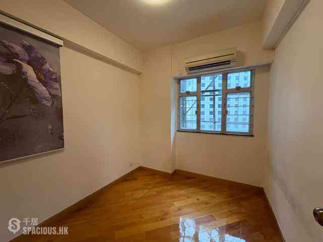 Wan Chai - Tonnochy Towers Block B 08