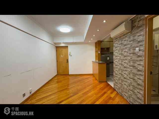 Wan Chai - Tonnochy Towers Block B 03