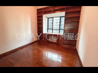 Mid Levels Central - Dynasty Court 10