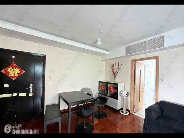 Soho - Centrestage Block 2 02