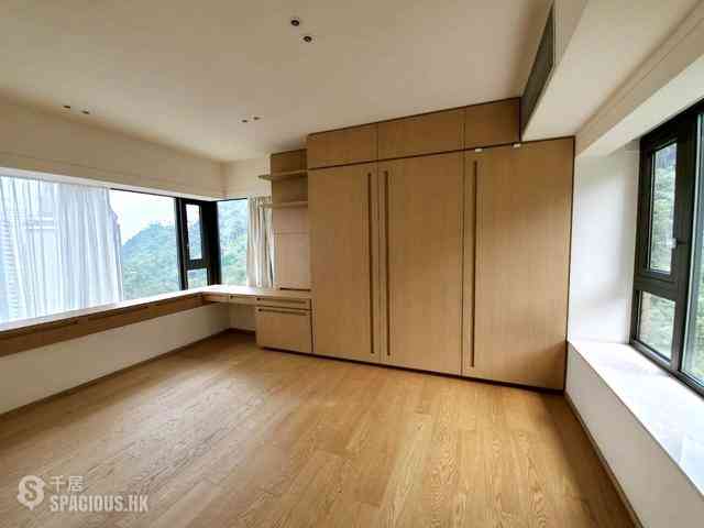 Mid Levels Central - Tavistock II 05