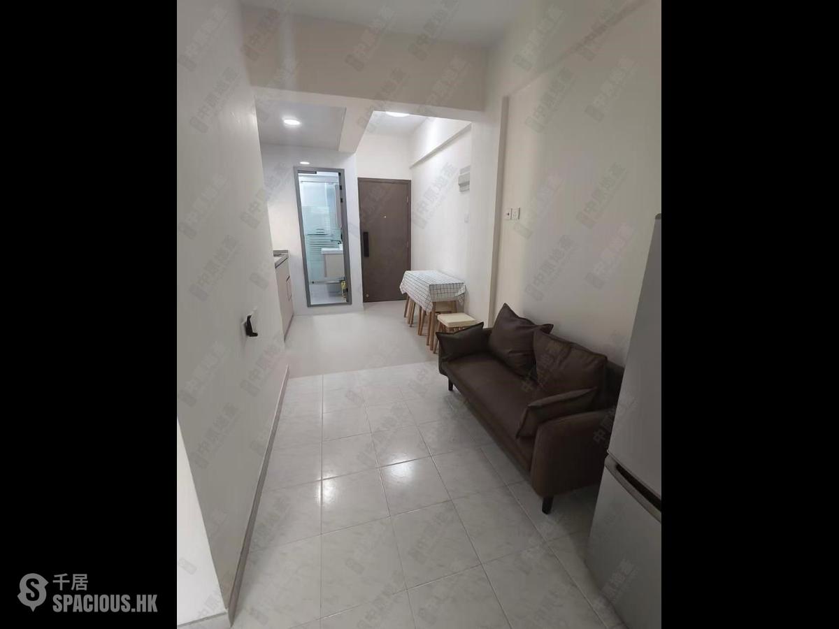 Sai Ying Pun - Tung Lee Building 01