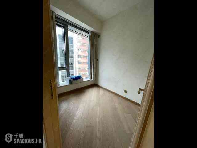 Sai Ying Pun - 63, Pokfulam Emerald House (Tower 2) 08