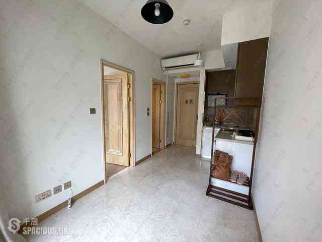 Sai Ying Pun - 63, Pokfulam Emerald House (Tower 2) 09