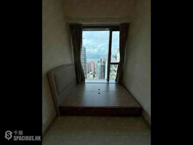 Sai Ying Pun - King's Hill 04