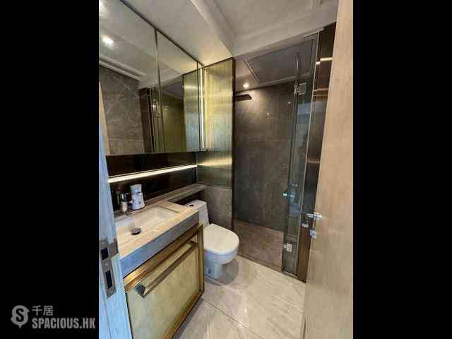 Sai Ying Pun - King's Hill 06