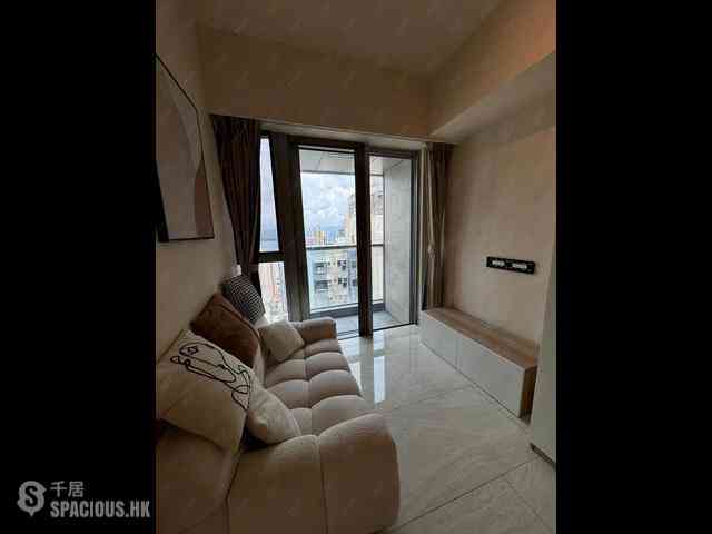 Sai Ying Pun - King's Hill 07