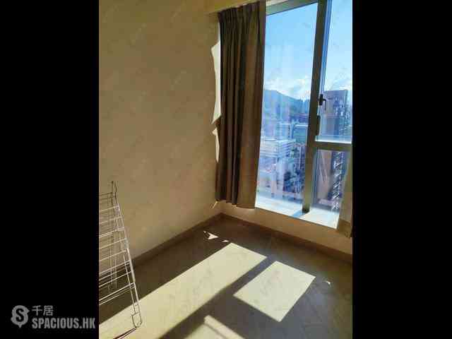 Sai Ying Pun - King's Hill 03