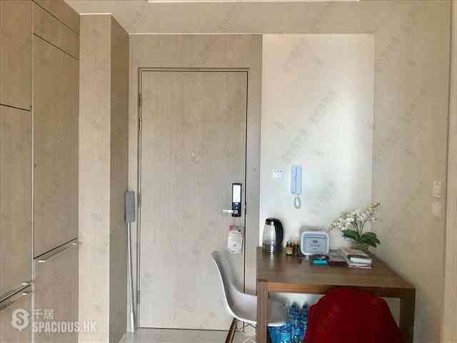 Sai Ying Pun - King's Hill 09