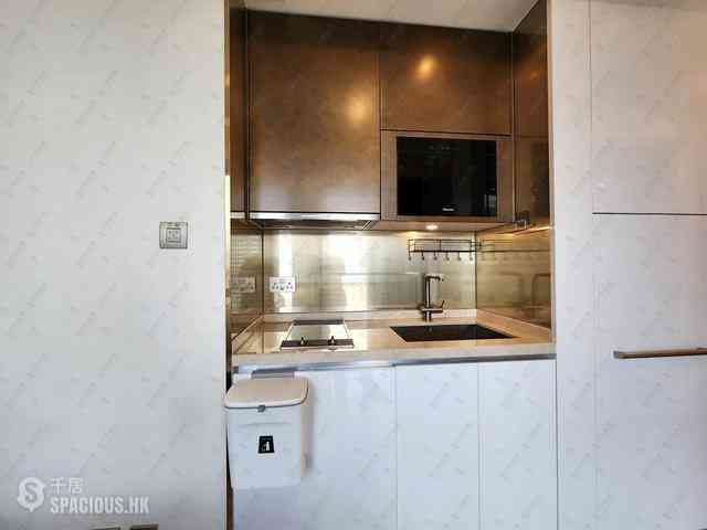 Sai Ying Pun - 63, Pokfulam Emerald House (Tower 2) 04
