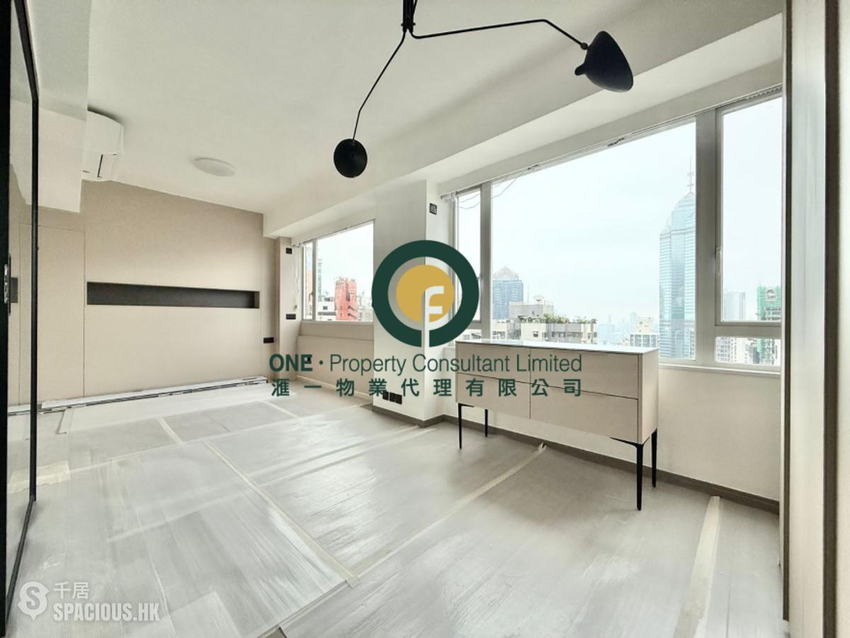 Mid Levels Central - Ying Fai Court 01
