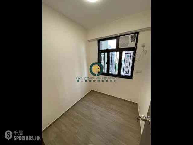 Mid Levels Central - On Fung Building 07