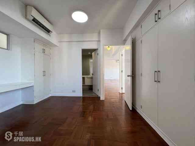 Mid Levels West - Realty Gardens 09