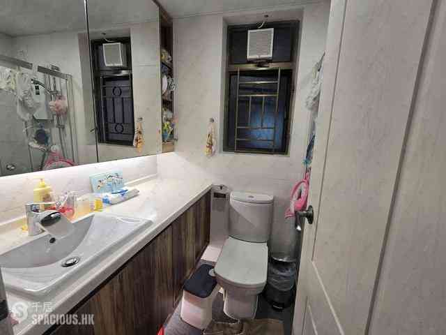 Shek Tong Tsui - The Belcher's Phase 2 Block 8 03