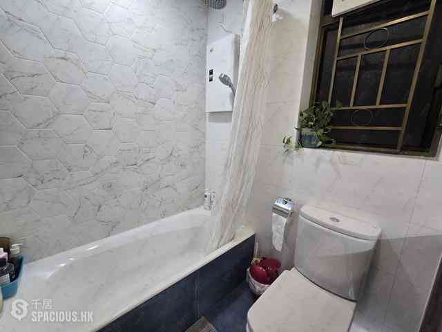 Shek Tong Tsui - The Belcher's Phase 2 Block 8 06