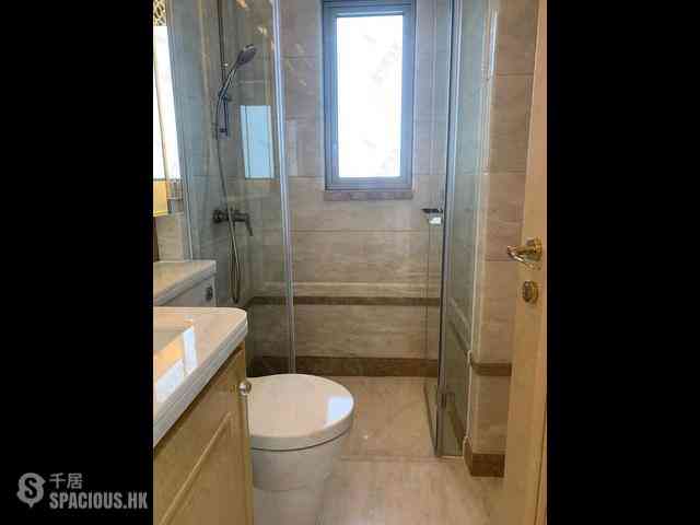 Sai Ying Pun - 63, Pokfulam Emerald House (Tower 2) 03