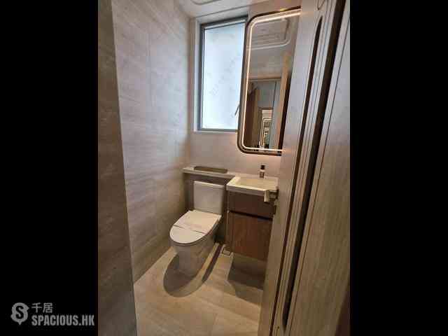Sai Ying Pun - Upper Manor 03