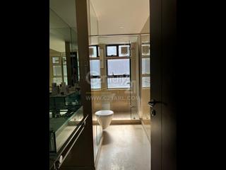 Mid Levels Central - Estoril Court 17