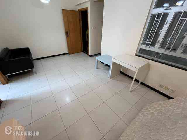 Sai Ying Pun - Lee Wah Mansion 06