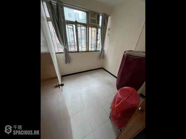 Sai Ying Pun - Lee Wah Mansion 08