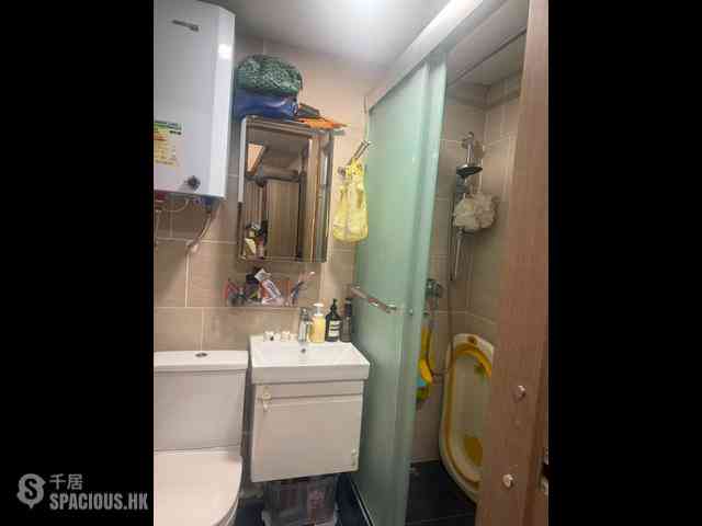 Sai Ying Pun - Hing Wah House 01