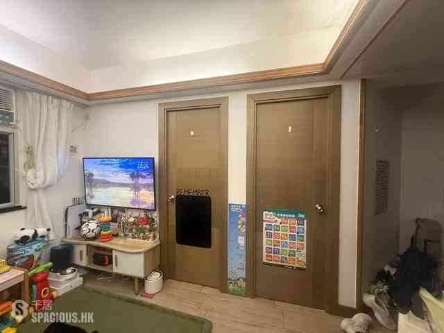 Sai Ying Pun - Hing Wah House 03