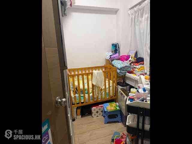 Sai Ying Pun - Hing Wah House 04