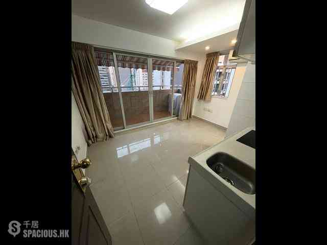 Sai Ying Pun - Wing Lee Building 02