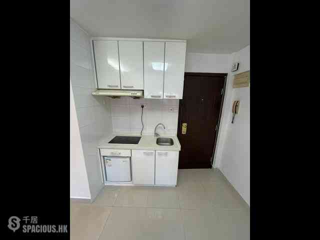 Sai Ying Pun - Wing Lee Building 05