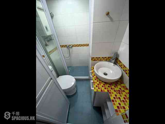 Sai Ying Pun - Wing Lee Building 07