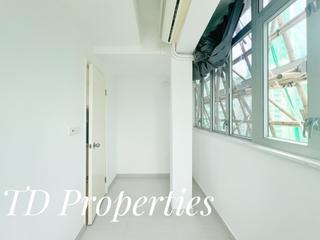 Causeway Bay - Lai Yuen Apartments 03