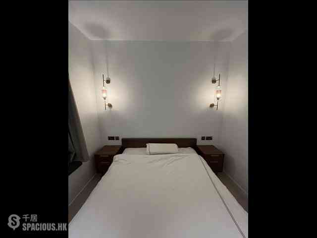 Mid Levels Central - Hillsborough Court 04