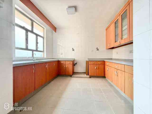 Jardines Lookout - 111, Mount Butler Road 03