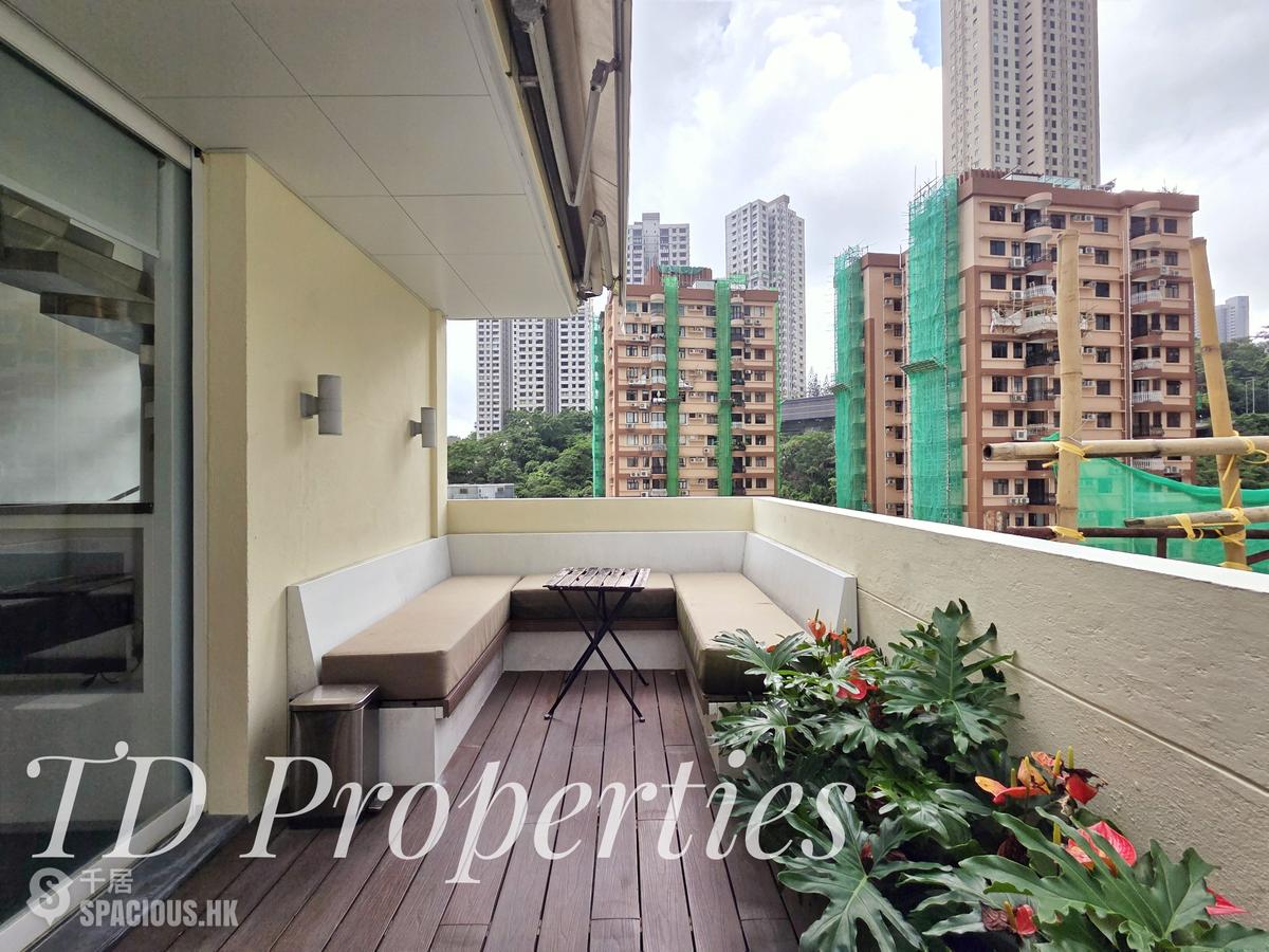 Happy Valley - Friendship Court 01