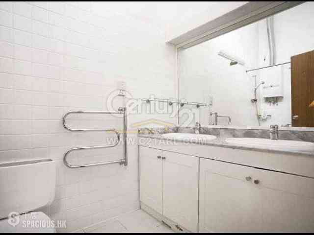 Pok Fu Lam - Bisney Villas 04